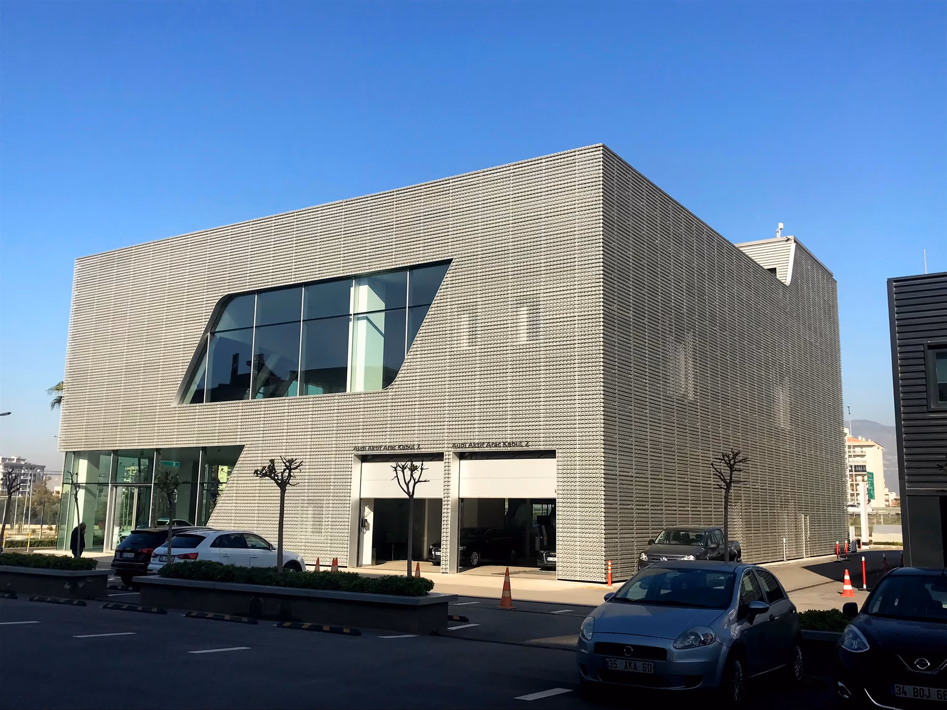 Vosmer Automotive Flagship